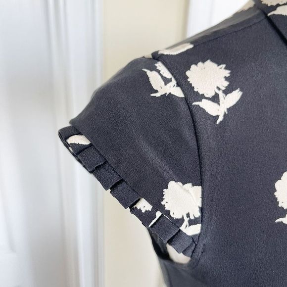 Kate Spade 100% Silk Size 0 Black White Contrast Floral Ruffled Belted Dress wit - Picture 6 of 11